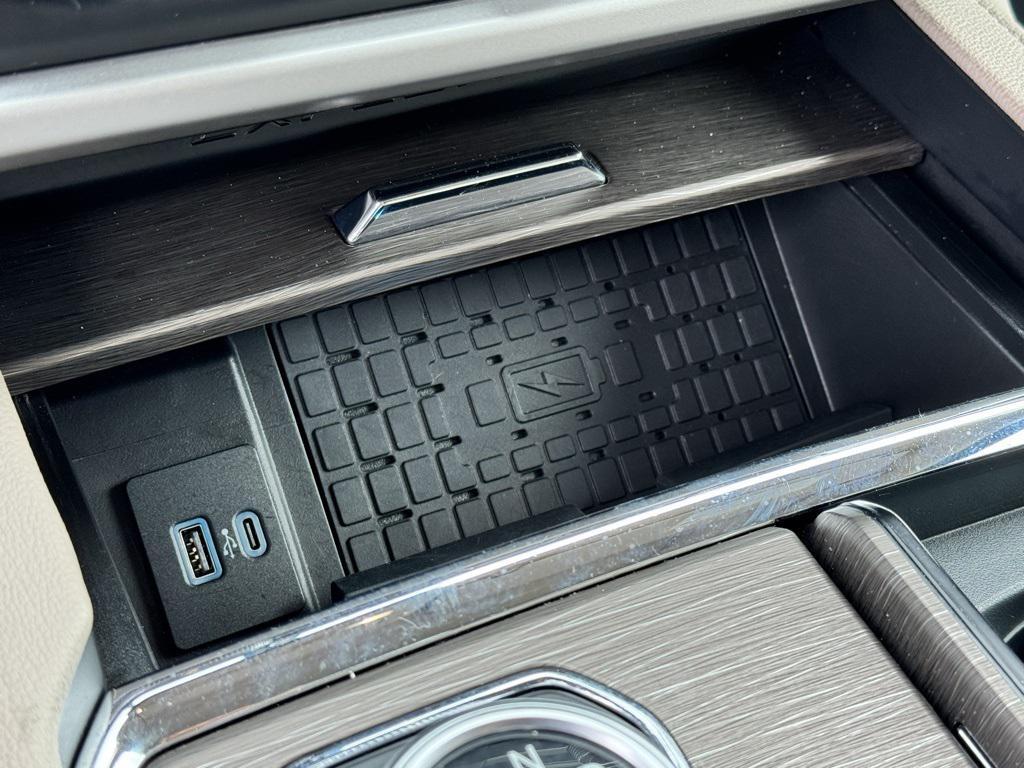 used 2024 Ford Expedition car, priced at $63,998