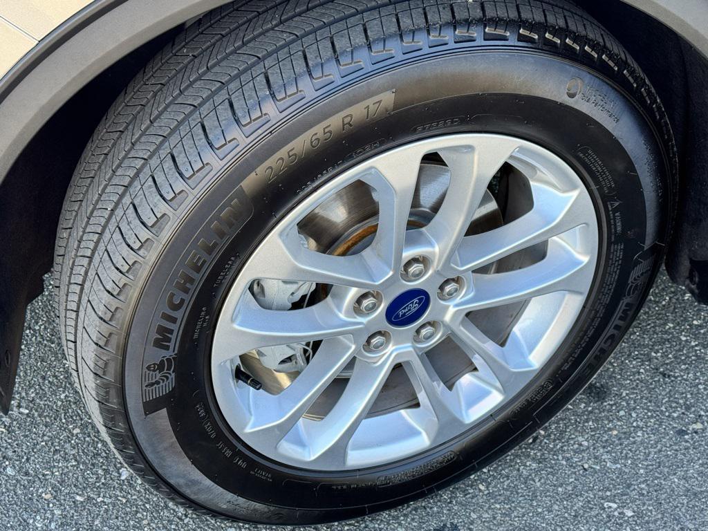 used 2022 Ford Escape car, priced at $21,399