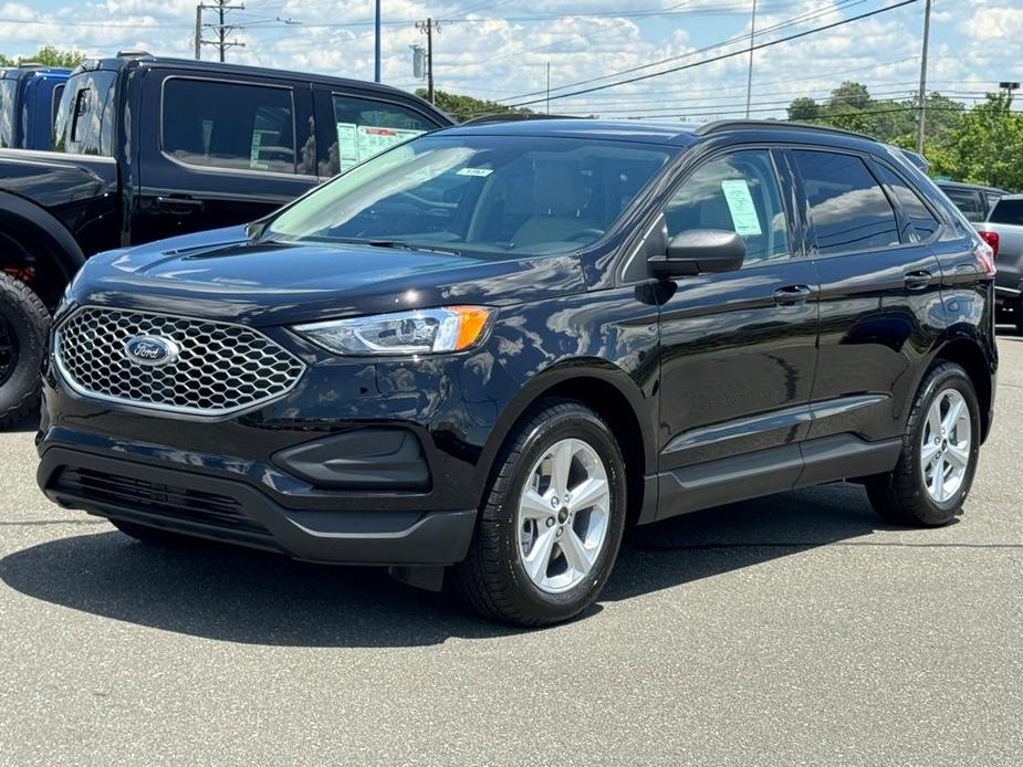 new 2024 Ford Edge car, priced at $40,425