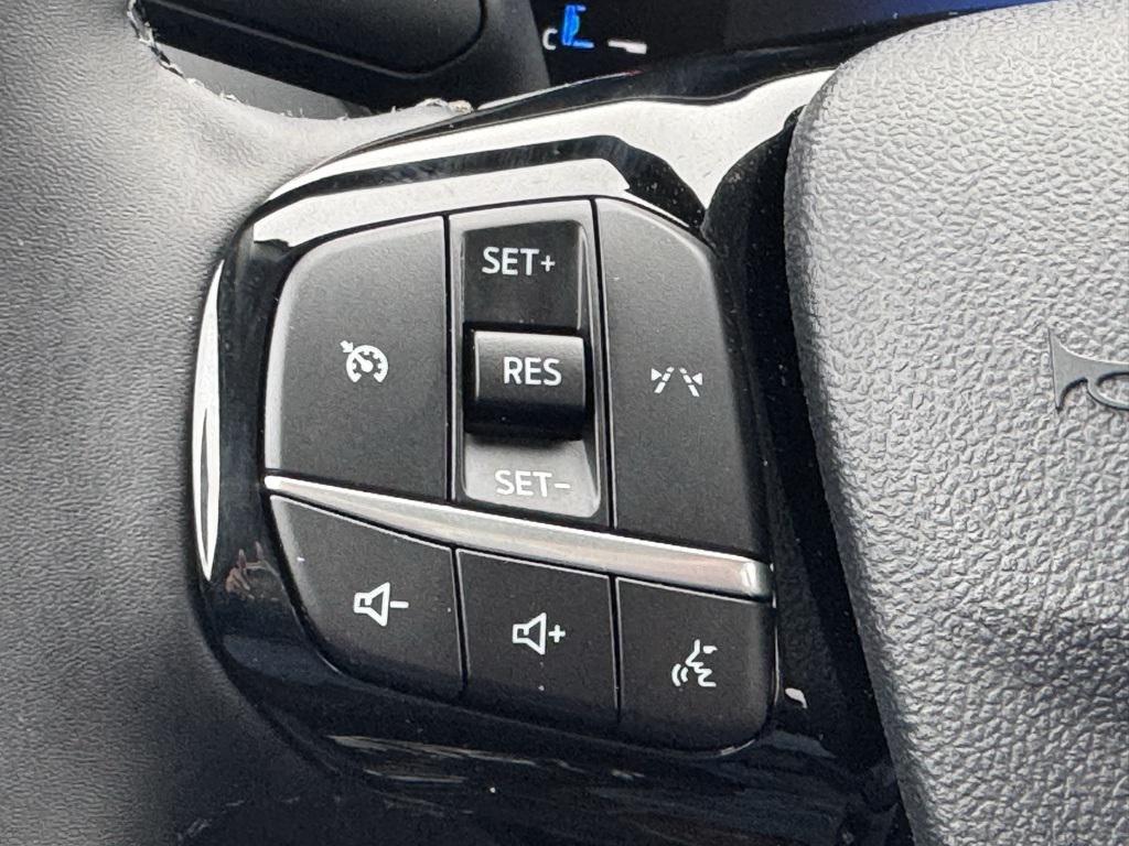 new 2025 Ford Escape car, priced at $32,075