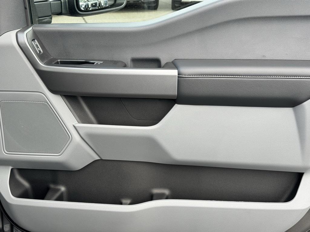 new 2025 Ford F-350 car, priced at $55,500