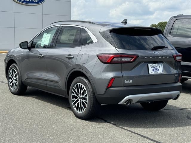 new 2024 Ford Escape car, priced at $40,000