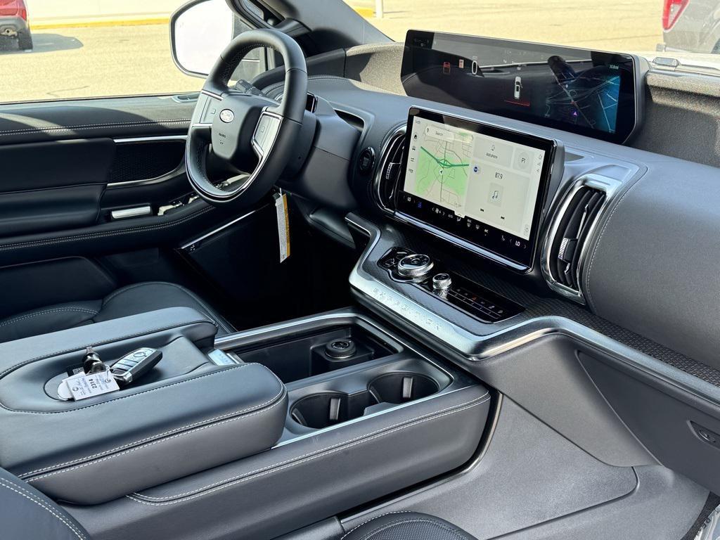 new 2025 Ford Expedition car, priced at $83,485