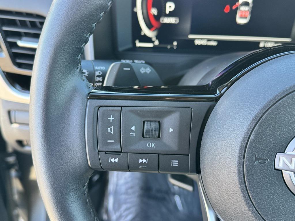 used 2024 Nissan Rogue car, priced at $31,987