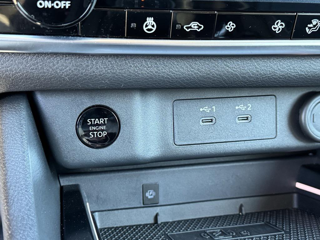 used 2024 Nissan Rogue car, priced at $31,987