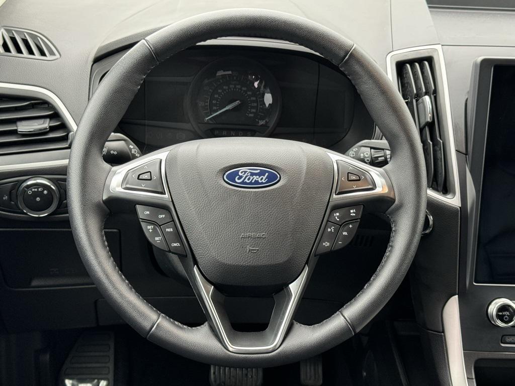 used 2023 Ford Edge car, priced at $27,500