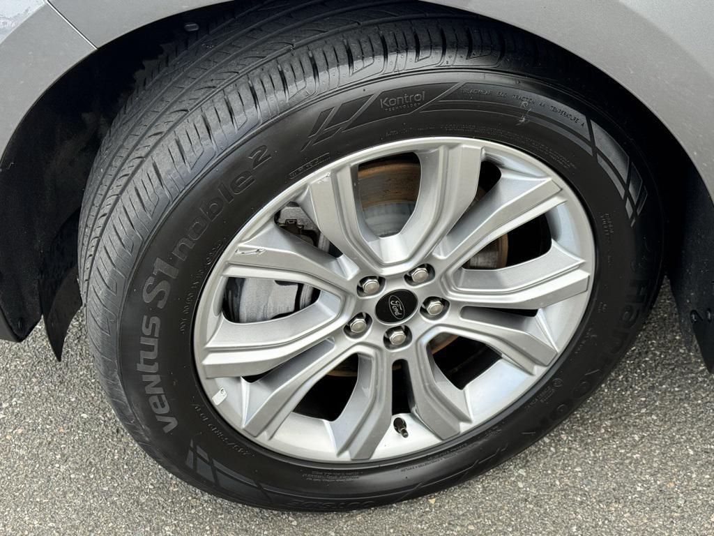 used 2024 Ford Edge car, priced at $27,988