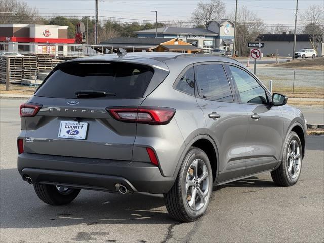 new 2025 Ford Escape car, priced at $30,475