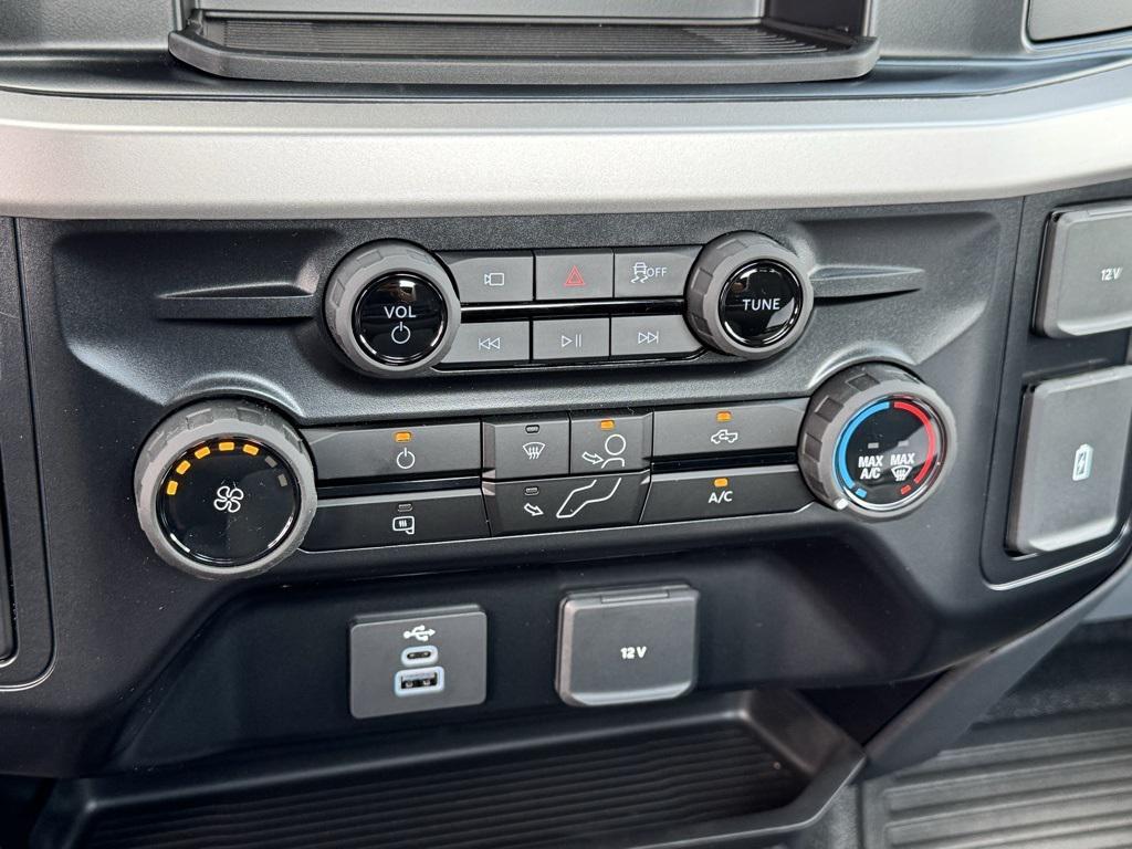 new 2025 Ford F-350 car, priced at $58,000