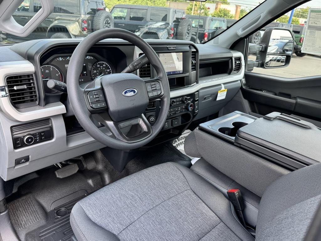 new 2025 Ford F-350 car, priced at $58,000