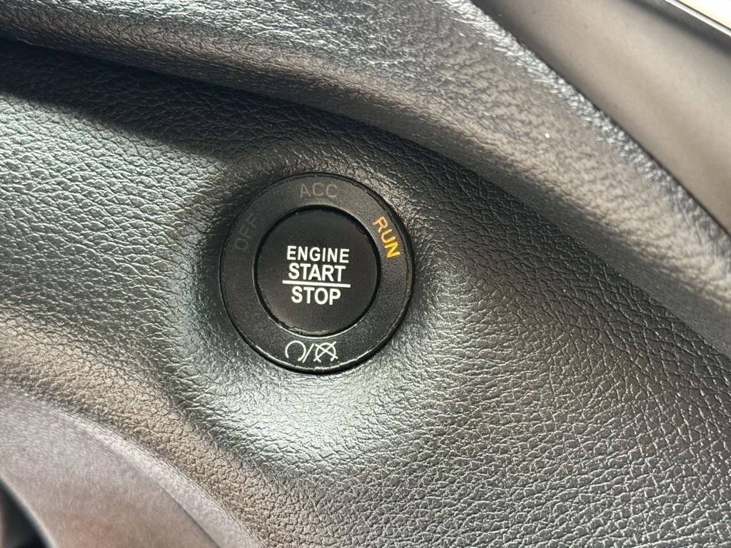 used 2021 Jeep Cherokee car, priced at $18,998