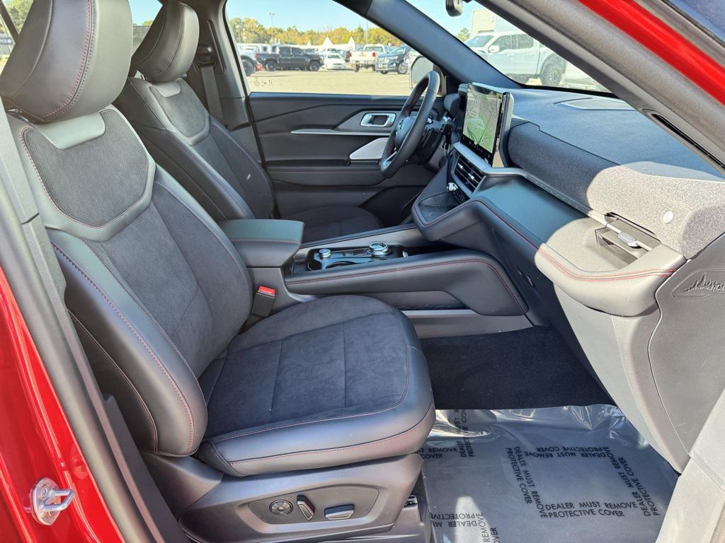 new 2025 Ford Explorer car, priced at $58,910