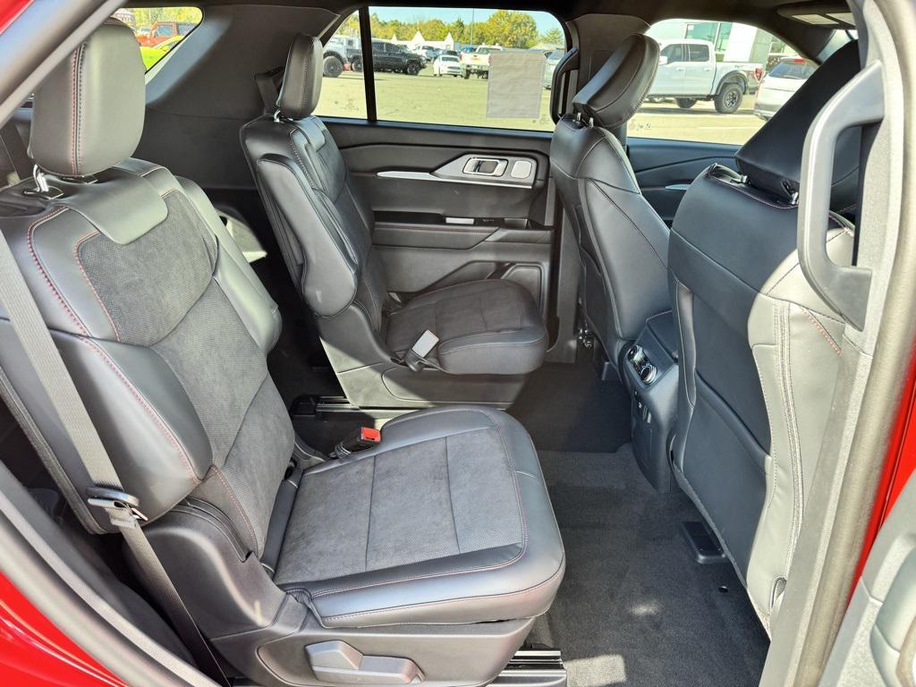new 2025 Ford Explorer car, priced at $58,910