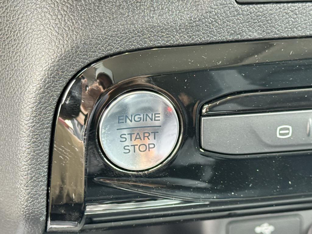 new 2025 Ford Escape PHEV car, priced at $39,690