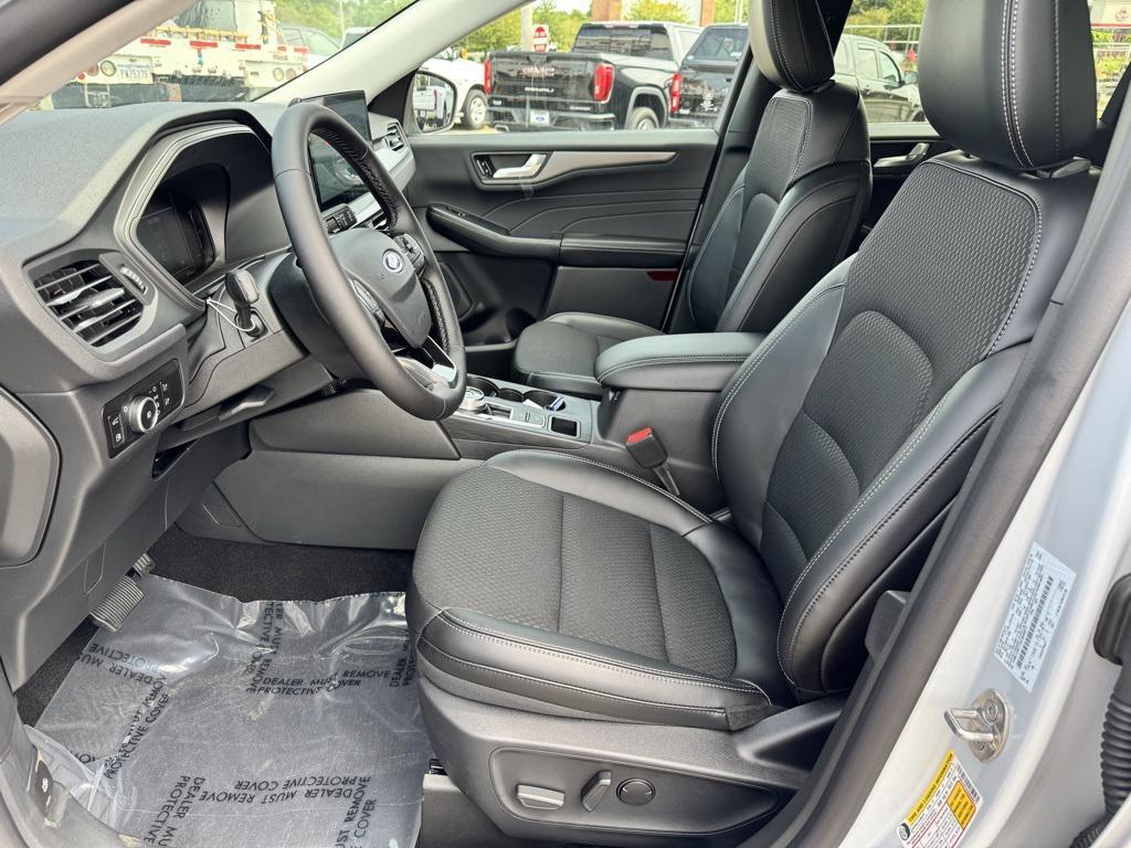 new 2025 Ford Escape PHEV car, priced at $39,690