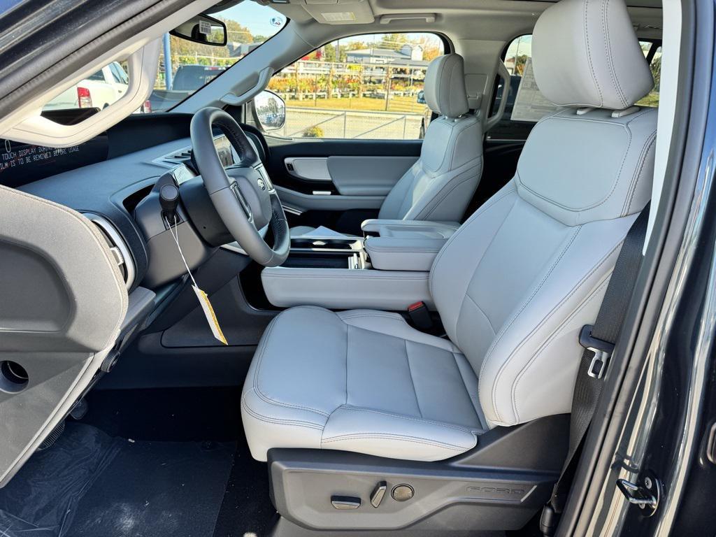 new 2025 Ford Expedition Max car, priced at $74,500