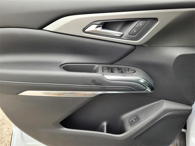 new 2026 Chevrolet Traverse car, priced at $43,190