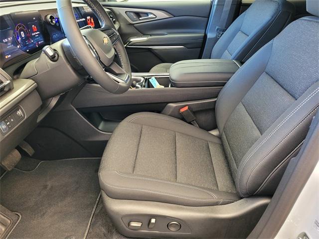 new 2026 Chevrolet Traverse car, priced at $40,690