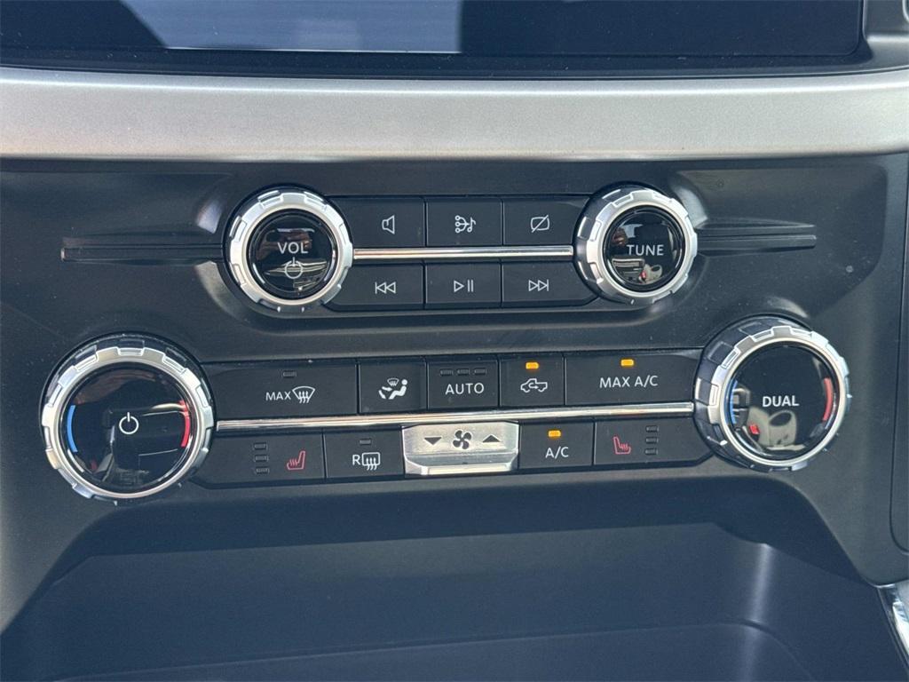 used 2023 Ford F-150 Lightning car, priced at $38,000