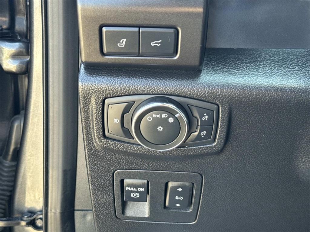 used 2021 Ford Expedition car, priced at $36,200