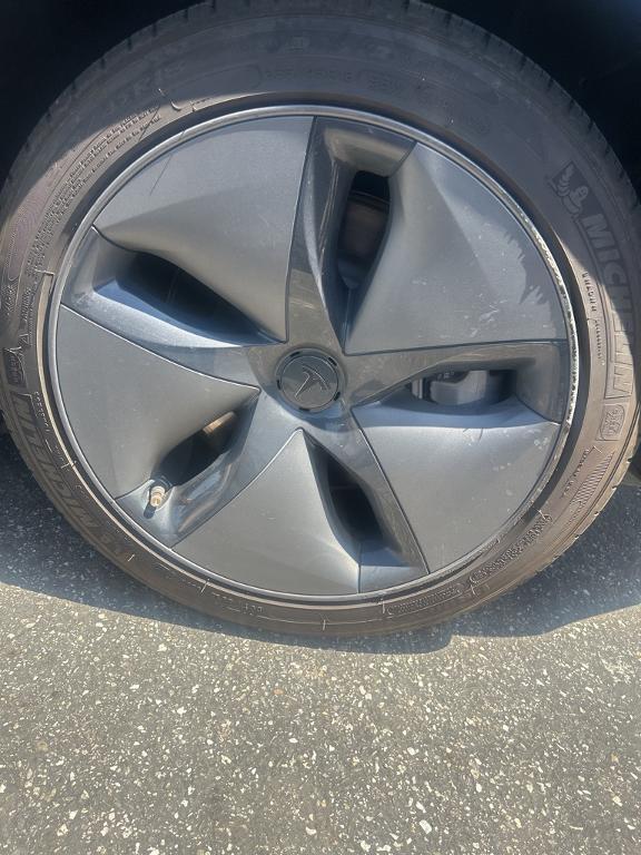 used 2018 Tesla Model 3 car, priced at $26,000
