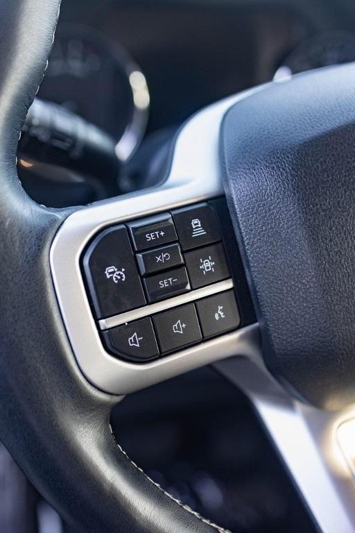 used 2024 Ford Expedition car, priced at $55,000