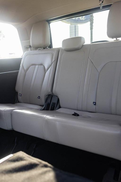 used 2024 Ford Expedition car, priced at $54,300