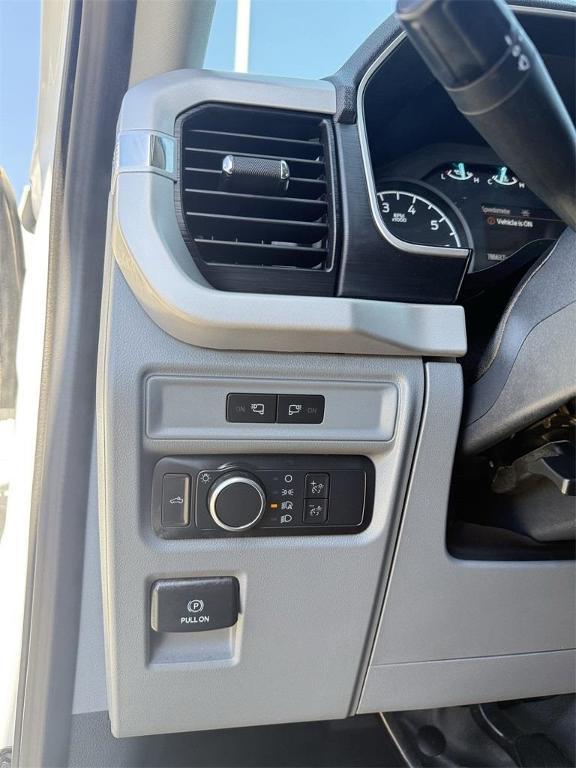 used 2022 Ford F-150 car, priced at $27,600