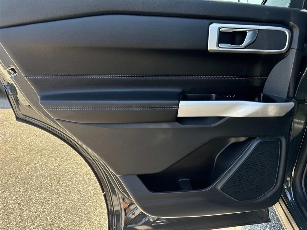 used 2022 Ford Explorer car, priced at $27,700
