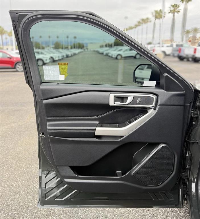 used 2022 Ford Explorer car, priced at $29,300