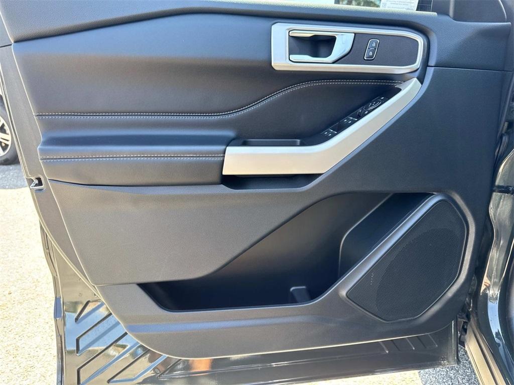used 2022 Ford Explorer car, priced at $27,700