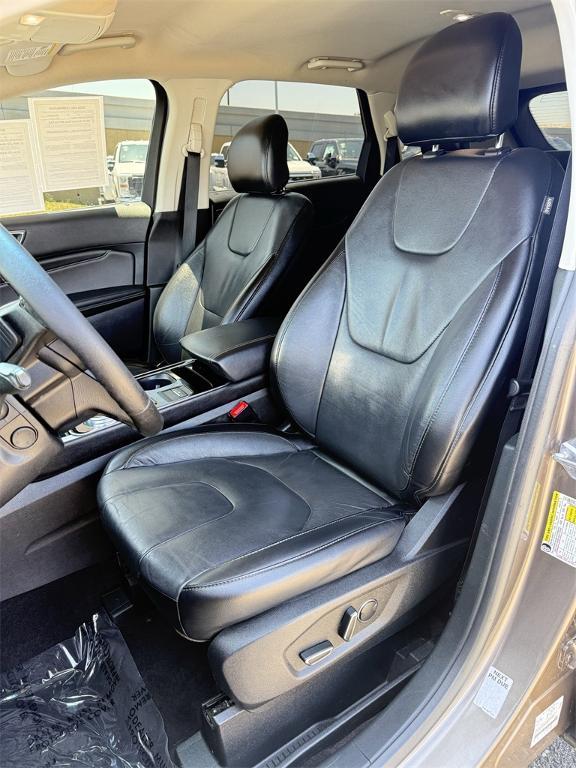 used 2019 Ford Edge car, priced at $14,000