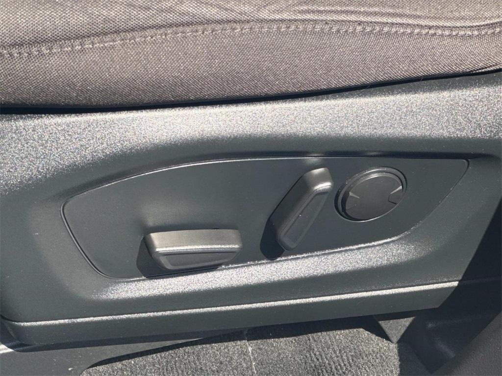 used 2022 Ford Explorer car, priced at $27,000