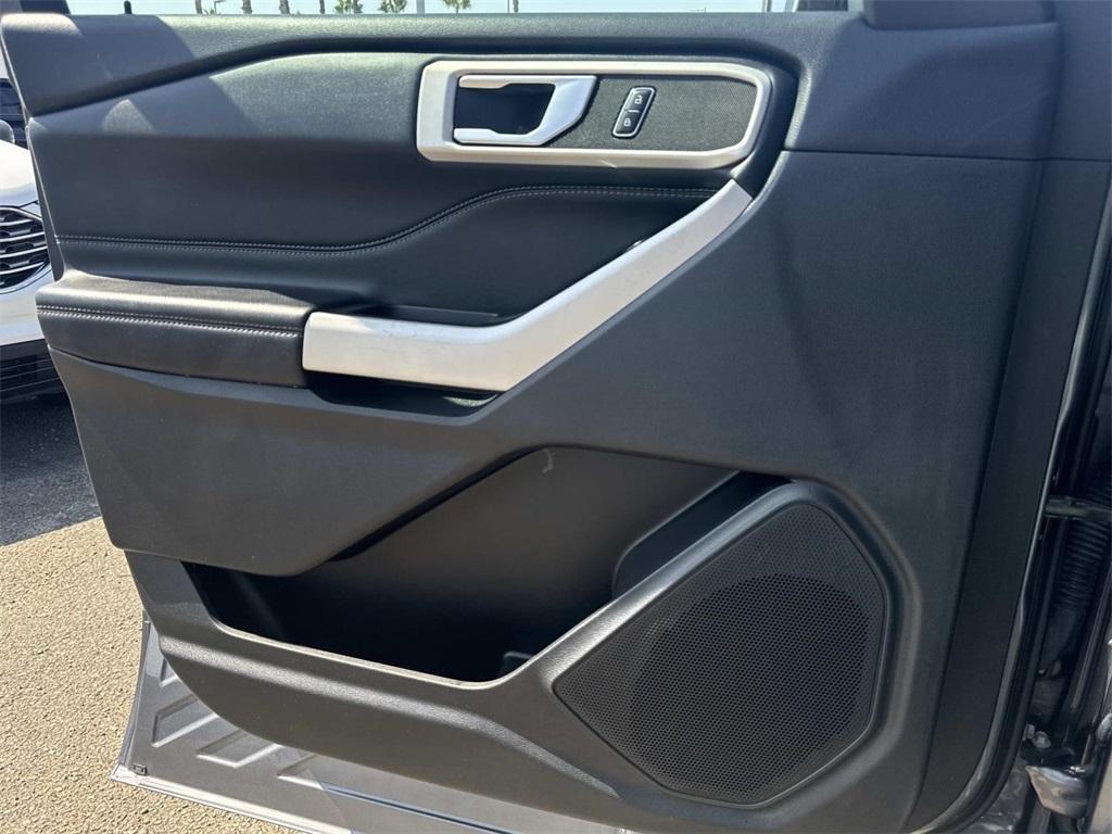 used 2022 Ford Explorer car, priced at $27,000