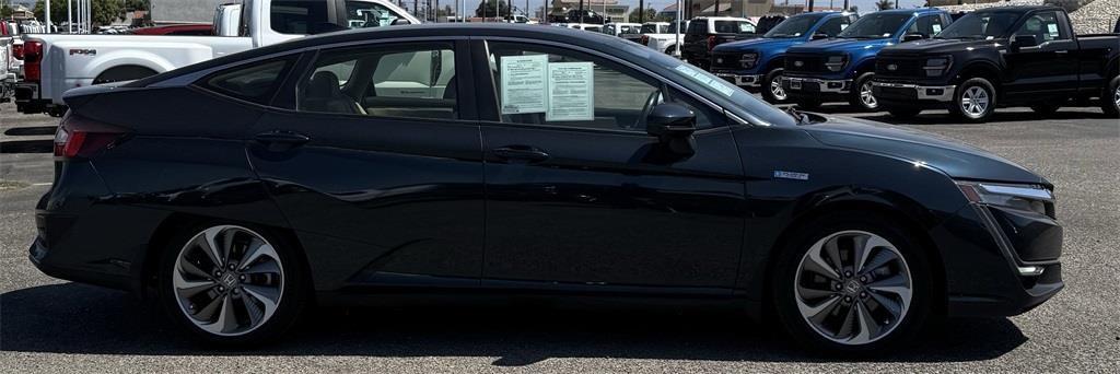 used 2020 Honda Clarity Plug-In Hybrid car, priced at $22,000