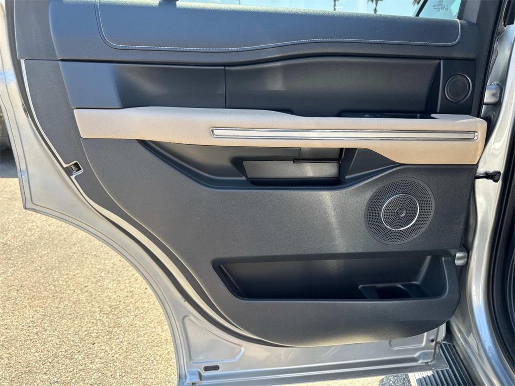 used 2023 Ford Expedition car, priced at $43,800