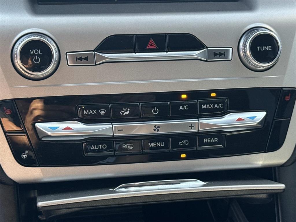 used 2022 Ford Explorer car, priced at $27,000