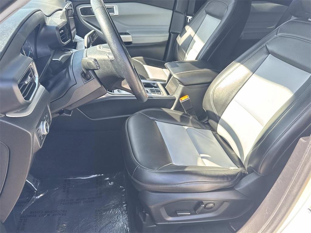 used 2022 Ford Explorer car, priced at $27,000