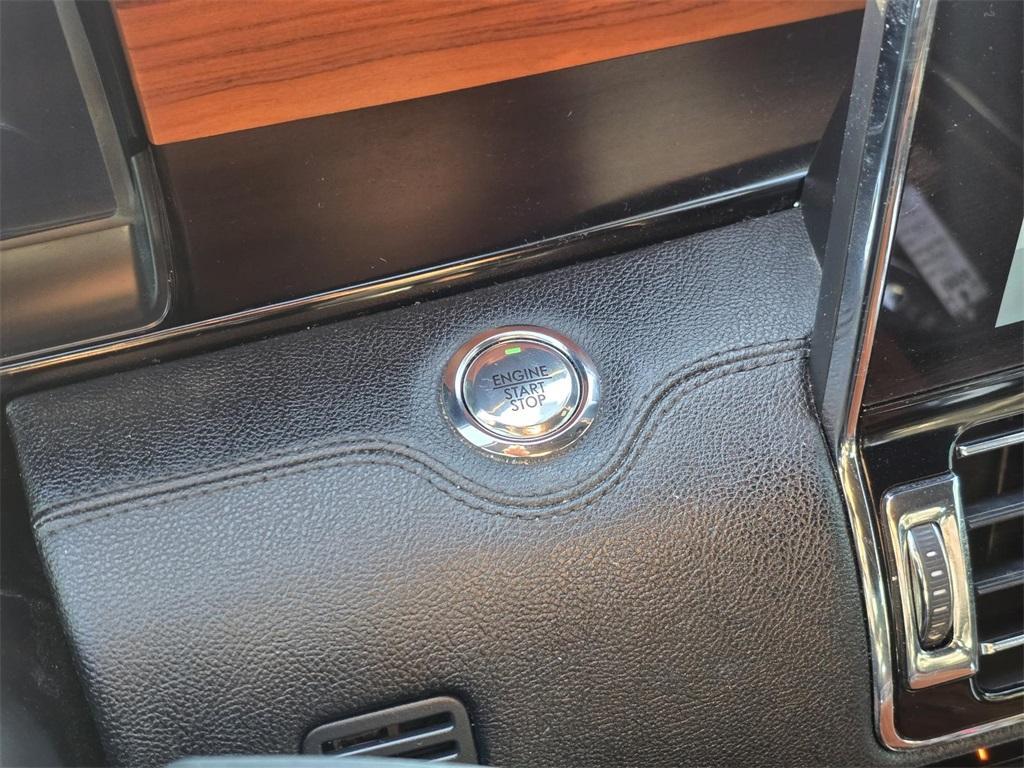 used 2019 Lincoln Navigator car, priced at $35,900