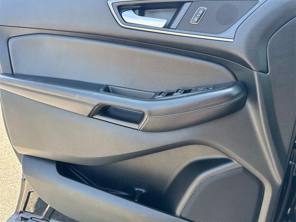 used 2023 Ford Edge car, priced at $23,400