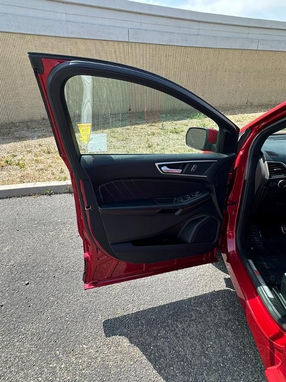 used 2022 Ford Edge car, priced at $23,400