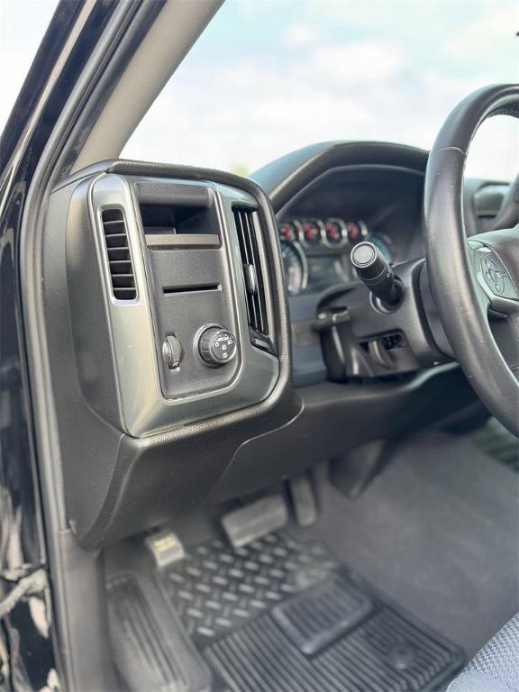 used 2018 Chevrolet Silverado 1500 car, priced at $30,300