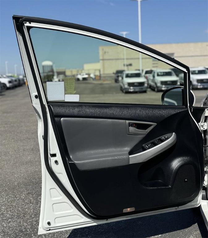 used 2015 Toyota Prius Plug-in car, priced at $13,100