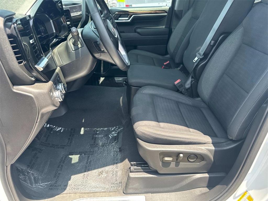 used 2023 GMC Sierra 1500 car, priced at $43,400