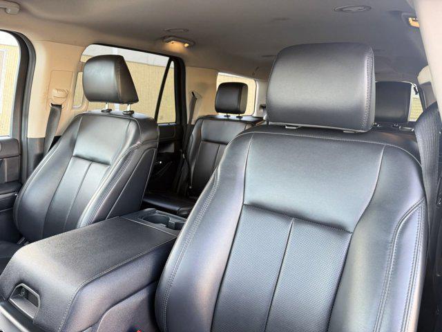 used 2022 Ford Expedition car, priced at $35,000