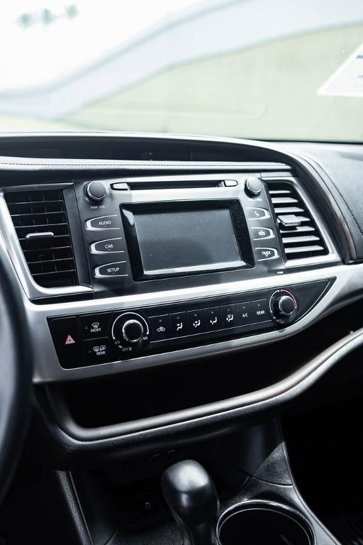 used 2019 Toyota Highlander car, priced at $26,100