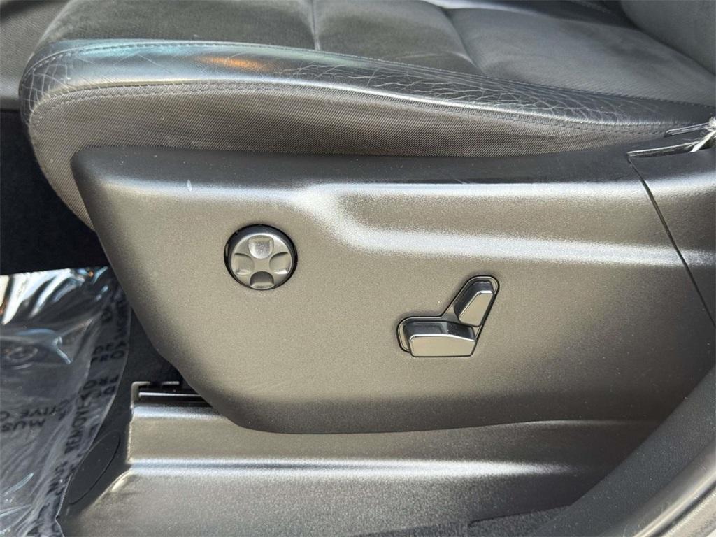 used 2020 Jeep Grand Cherokee car, priced at $22,900