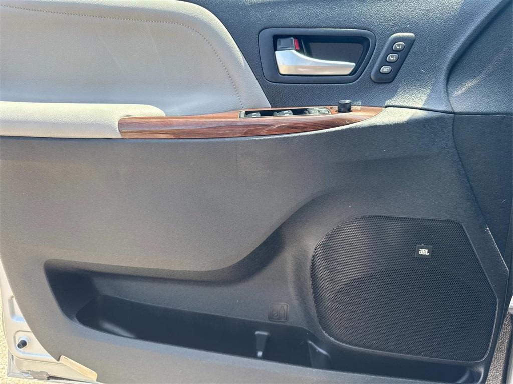 used 2020 Toyota Sienna car, priced at $40,800