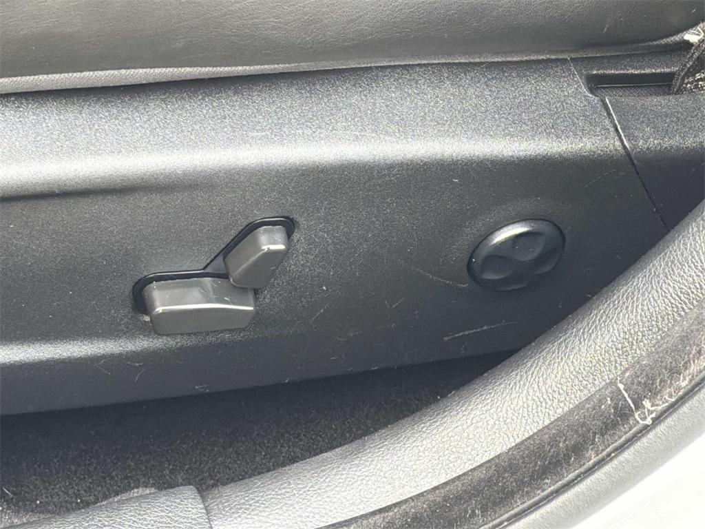 used 2021 Chrysler 300 car, priced at $19,900