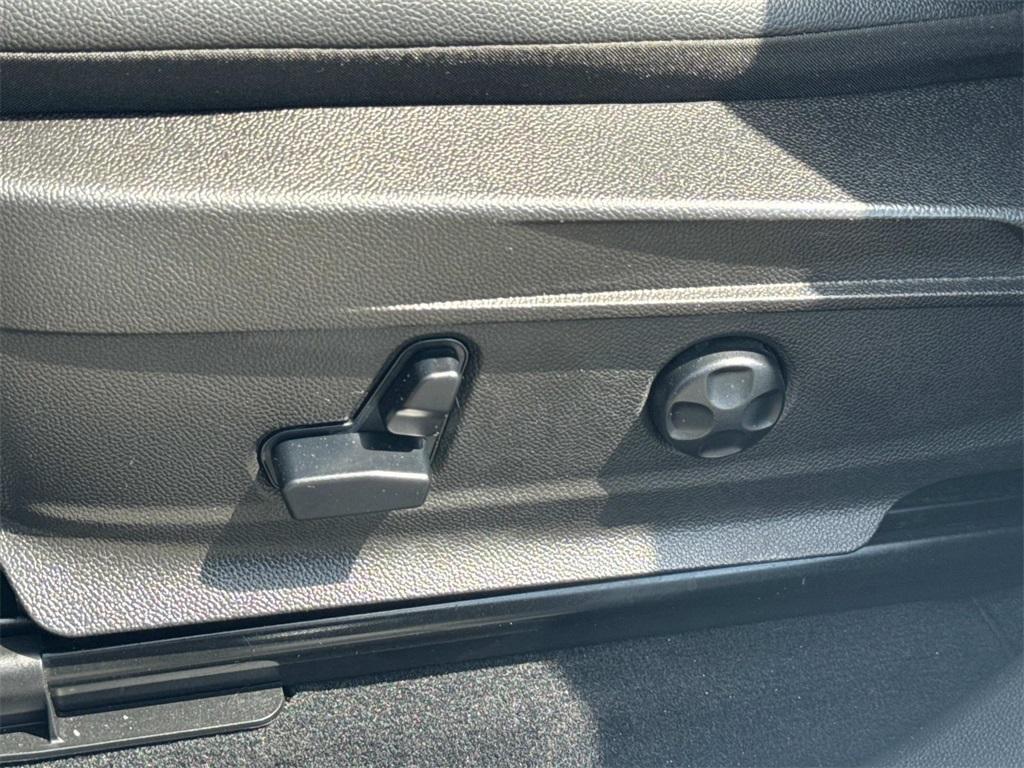 used 2022 Alfa Romeo Stelvio car, priced at $21,900